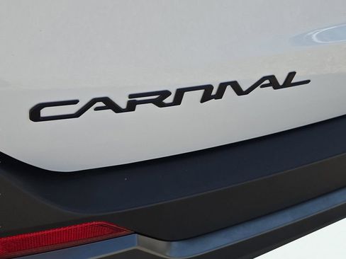 New 2026 Kia Carnival SX Prestige image 11