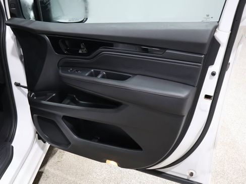 Used 2023 Honda Odyssey Touring image 29