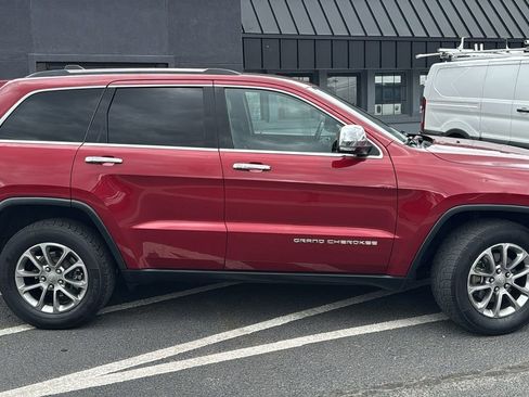 Used 2015 Jeep Grand Cherokee Limited w/ Trailer Tow Group IV AWD/4WD image 2