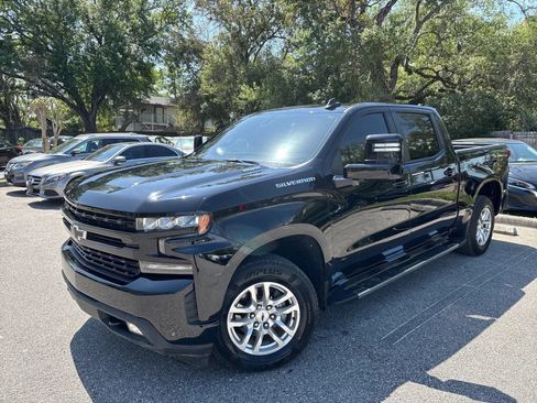 Used 2022 Chevrolet Silverado 1500 RST RWD image 2