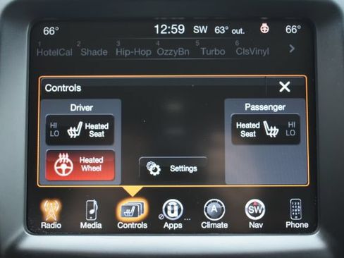 Used 2018 Jeep Cherokee Trailhawk w/ Cold Weather Group AWD/4WD image 27