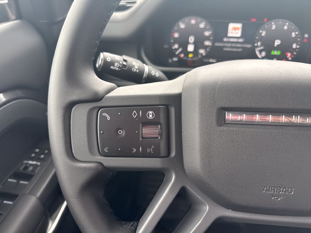 New 2026 Land Rover Defender 110 X-Dynamic SE AWD/4WD image 18