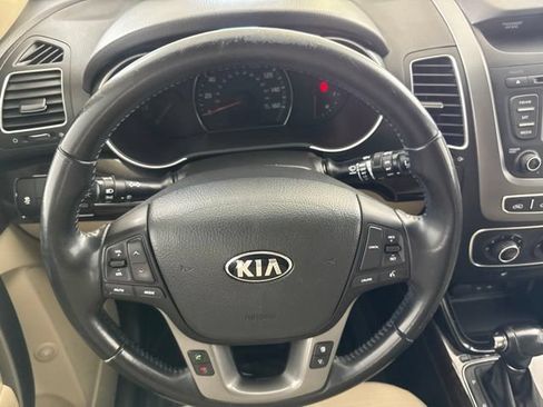 Used 2015 Kia Sorento LX AWD/4WD image 23