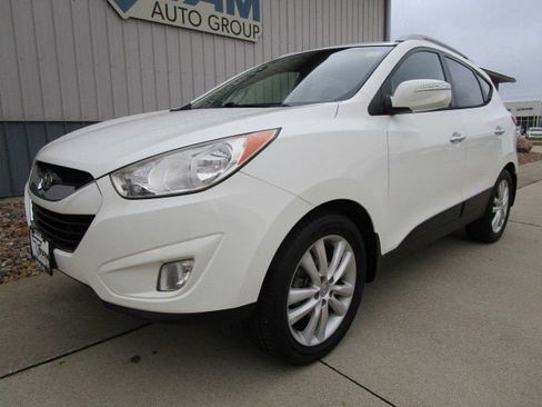 Used 2012 Hyundai Tucson Limited image 1