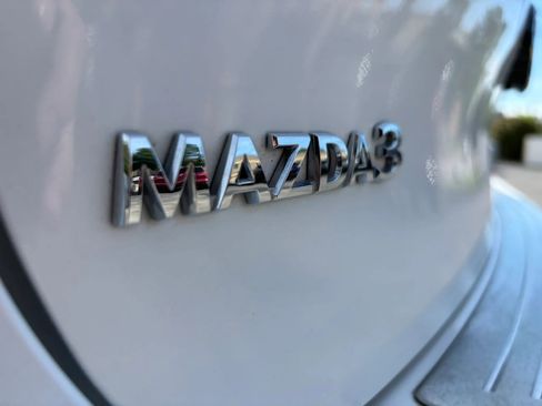 Used 2019 MAZDA MAZDA3 Hatchback w/ Premium Package image 14