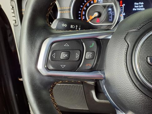 Used 2022 Jeep Gladiator Overland AWD/4WD image 29