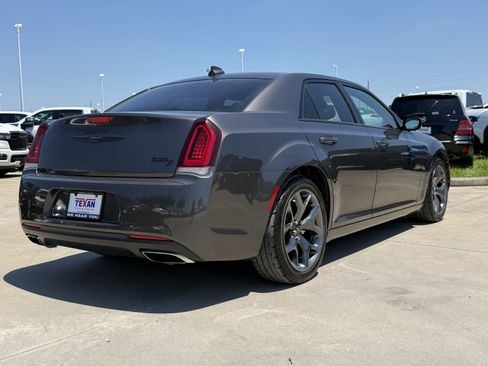 Used 2021 Chrysler 300 S RWD image 5