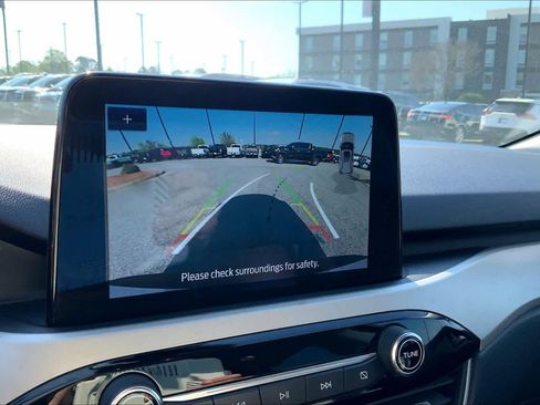 Used 2022 Ford Escape SEL image 27