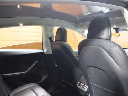 Used 2022 Tesla Model Y Performance image 59