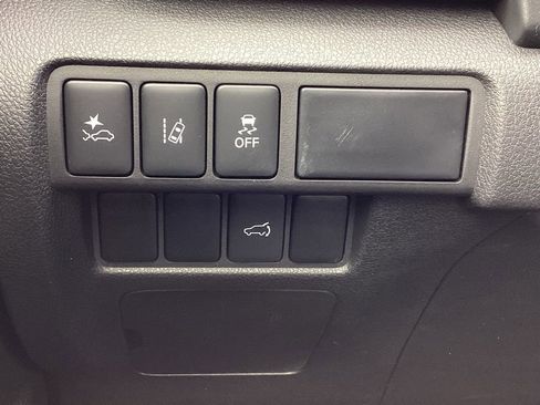 Used 2025 Mitsubishi Eclipse Cross AWD image 26