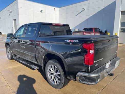 Used 2021 Chevrolet Silverado 1500 LT image 3
