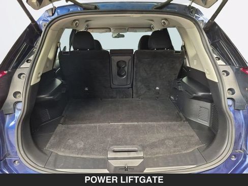 Used 2018 Nissan Rogue SV AWD/4WD image 29