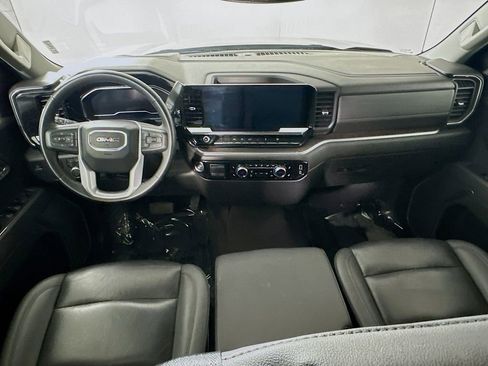 Used 2025 GMC Sierra 1500 SLT AWD/4WD image 16