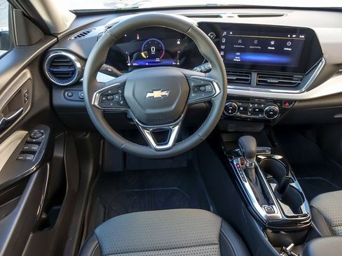 New 2026 Chevrolet Trax LT w/ Driver Confidence Package image 16