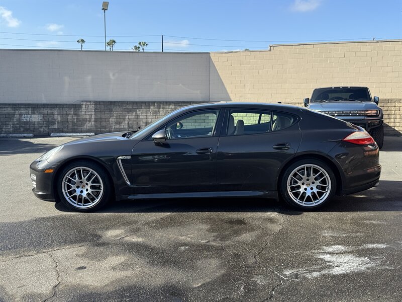 Used 2013 Porsche Panamera image 11
