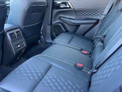 New 2025 Mitsubishi Outlander SEL Black Edition image 13