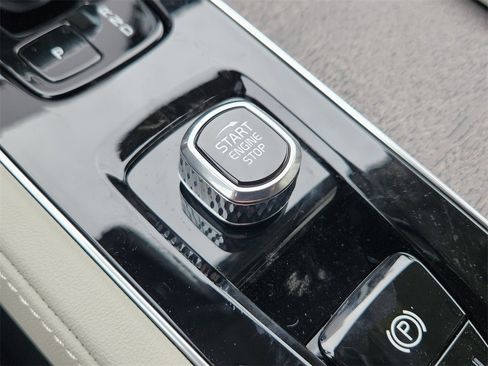 New 2026 Volvo XC90 T8 Ultra w/ Protection Package image 11