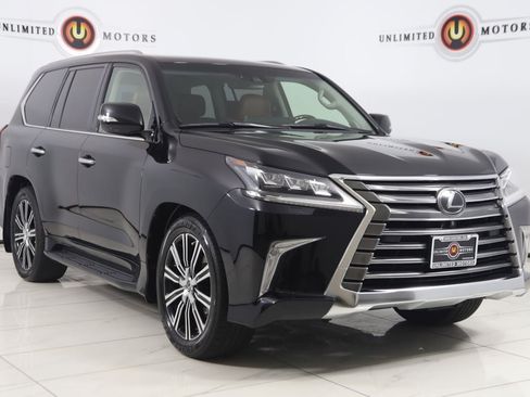 Used 2020 Lexus LX 570 4WD w/ Luxury Package image 24