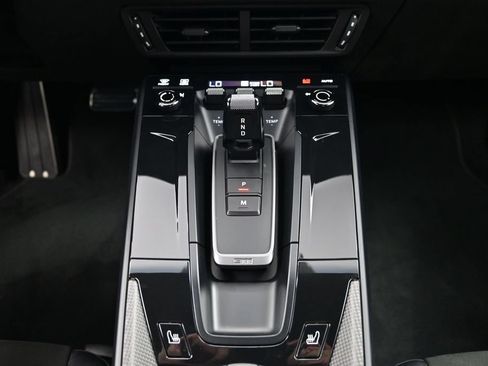 Certified 2025 Porsche 911 Carrera 4 GTS AWD/4WD image 17