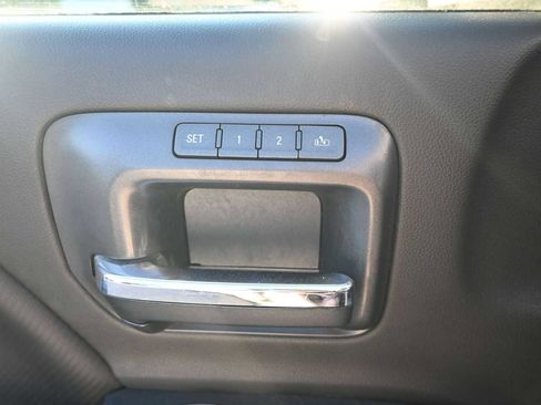 Used 2018 GMC Sierra 2500 SLT w/ All Terrain HD Package AWD/4WD image 26