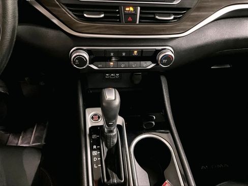 Used 2024 Nissan Altima 2.5 SV image 25