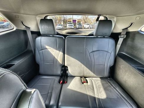 Used 2018 Buick Enclave Essence image 31