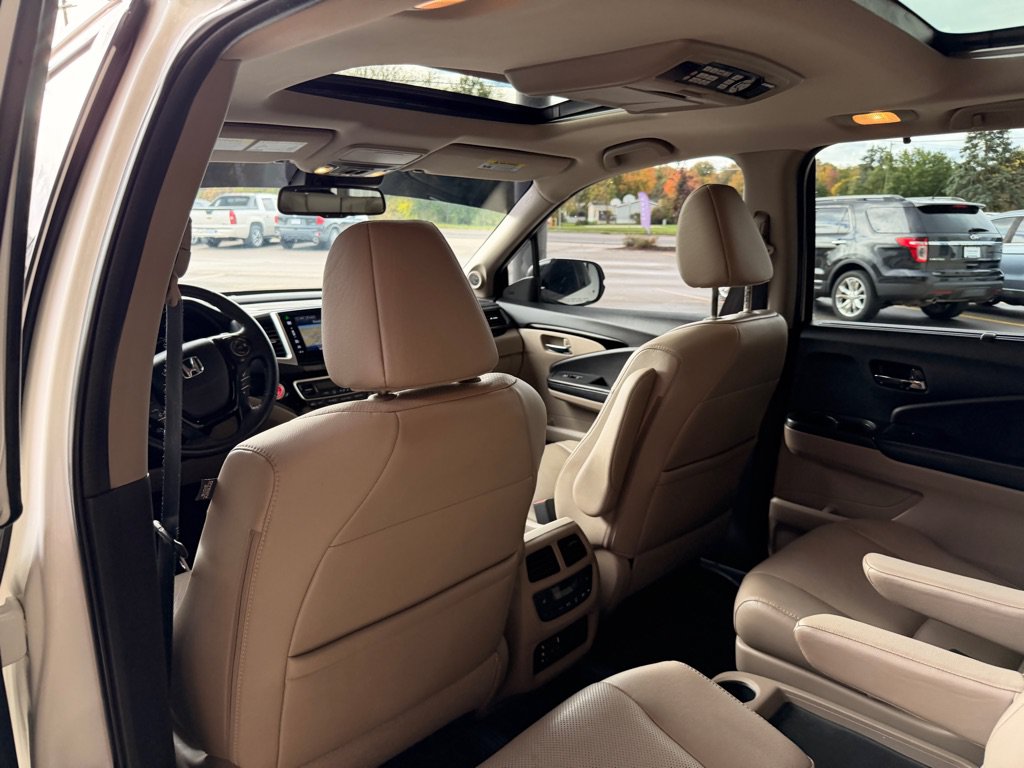 Used 2016 Honda Pilot Elite image 11