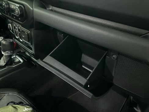 Used 2022 Jeep Wrangler Unlimited Sahara 4xe image 44