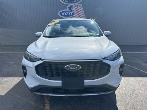 Used 2025 Ford Escape Platinum AWD/4WD image 9