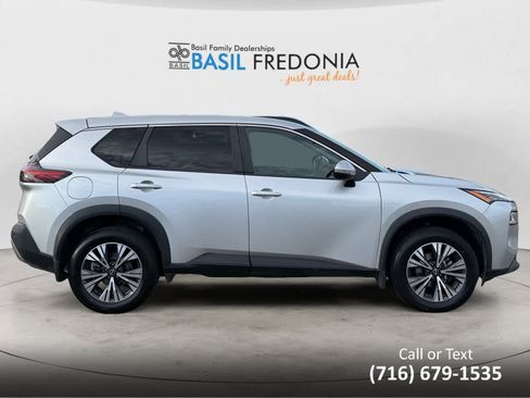 Used 2022 Nissan Rogue SV image 6