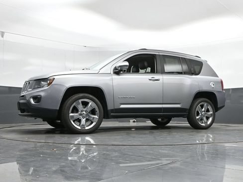 Used 2015 Jeep Compass Limited AWD/4WD image 35