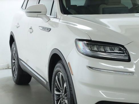 Used 2022 Lincoln Nautilus Reserve image 9