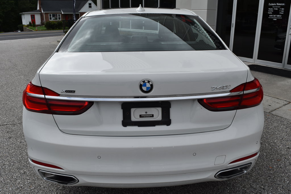 Used 2019 BMW 740i xDrive AWD/4WD image 6