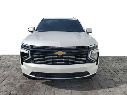 Used 2025 Chevrolet Tahoe High Country RWD image 2