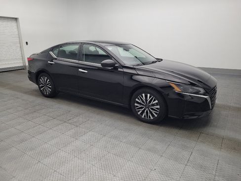 Used 2023 Nissan Altima 2.5 SV image 11
