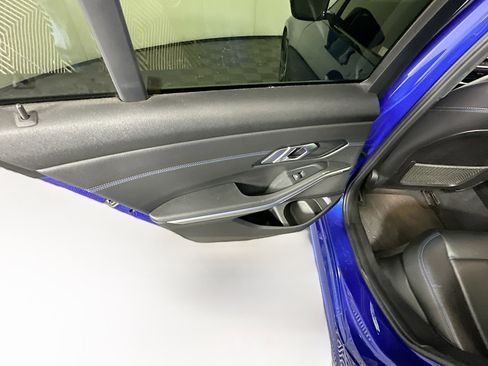 Used 2021 BMW 330i xDrive Sedan w/ M Sport Package image 27