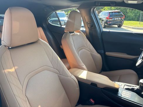 Used 2024 Lexus UX 250h FWD w/ Premium Package image 11