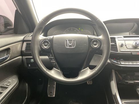 Used 2017 Honda Accord Sport Special Edition image 12