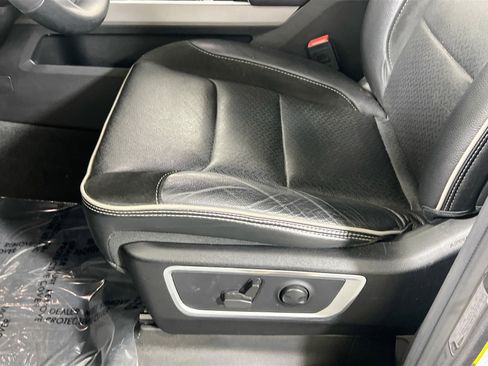 Used 2022 RAM 1500 Laramie image 19