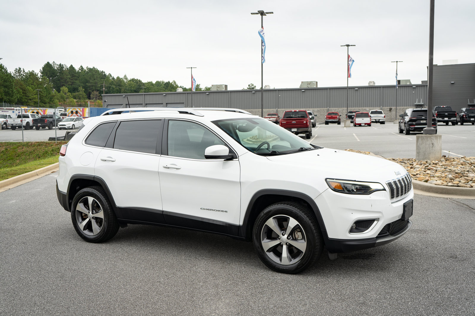 Used 2020 Jeep Cherokee Limited AWD/4WD image 12