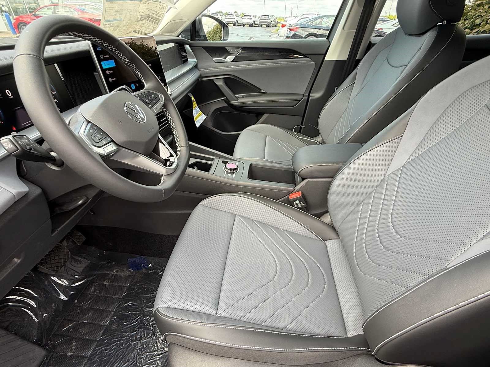 New 2026 Volkswagen Tiguan SE AWD/4WD image 6
