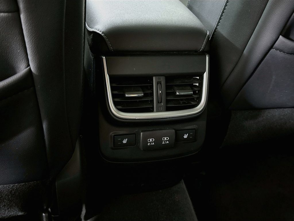 Used 2022 Subaru Outback Limited AWD/4WD image 31