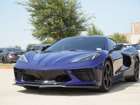 Used 2025 Chevrolet Corvette Stingray Preferred Cpe w/ Z51 Performance Package RWD image 3