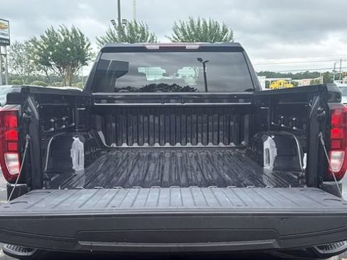 Used 2024 GMC Sierra 1500 Elevation AWD/4WD image 10