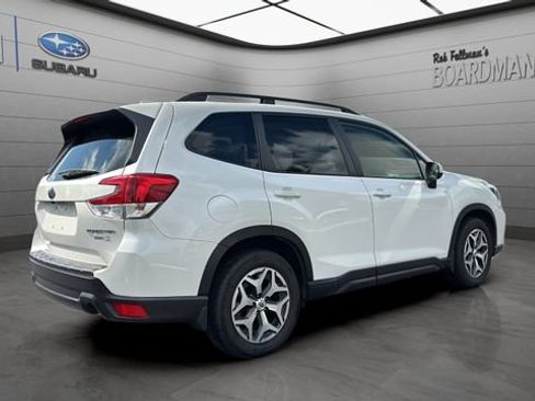 Used 2021 Subaru Forester Premium AWD/4WD image 4
