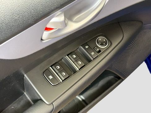Used 2024 Kia Forte LXS w/ LXS Technology Package FWD image 18
