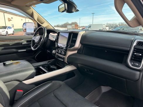Used 2019 RAM 1500 Laramie image 29