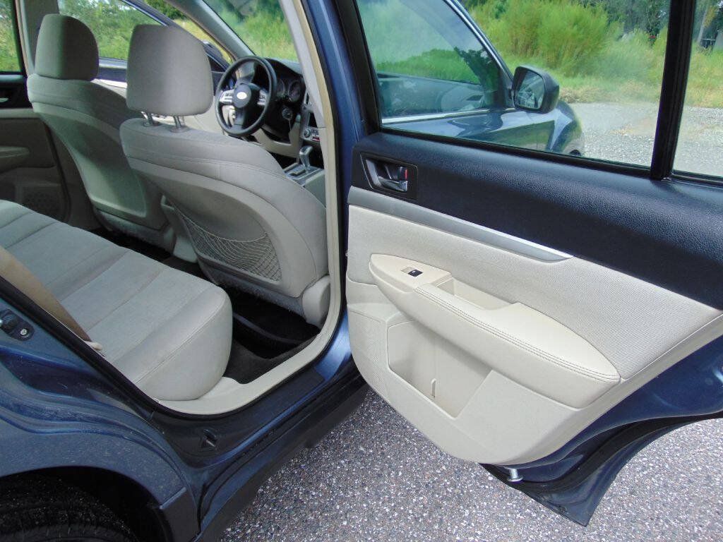 Used 2013 Subaru Outback 2.5i w/ Popular Pkg 1A AWD/4WD image 23