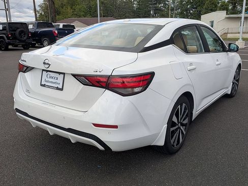 Used 2023 Nissan Sentra SV w/ SV Premium Package FWD image 5