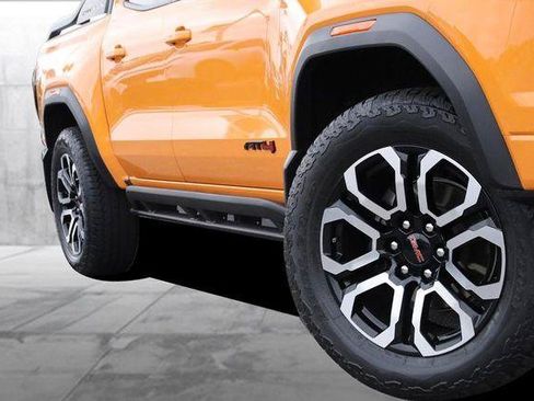Used 2025 GMC Canyon AT4 w/ Nightfall Edition AWD/4WD image 3